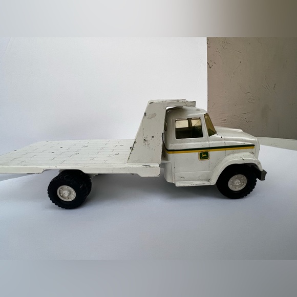 Vintage John Deere White Metal Dump Truck Toy Vehicle Farm Tractor - Picture 7 of 16